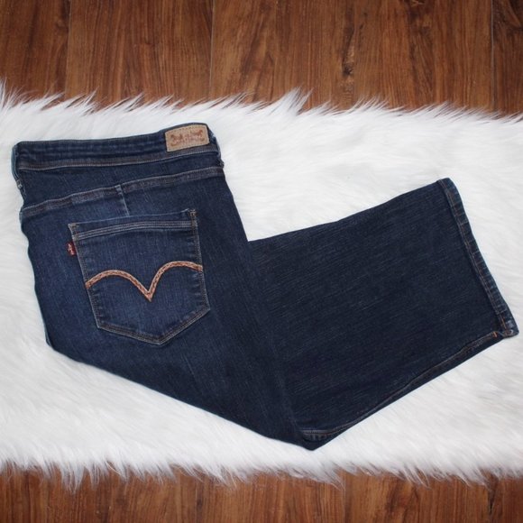 Levi's Denim - Levi's Perfectly Shaping Jean Capri's Size 22